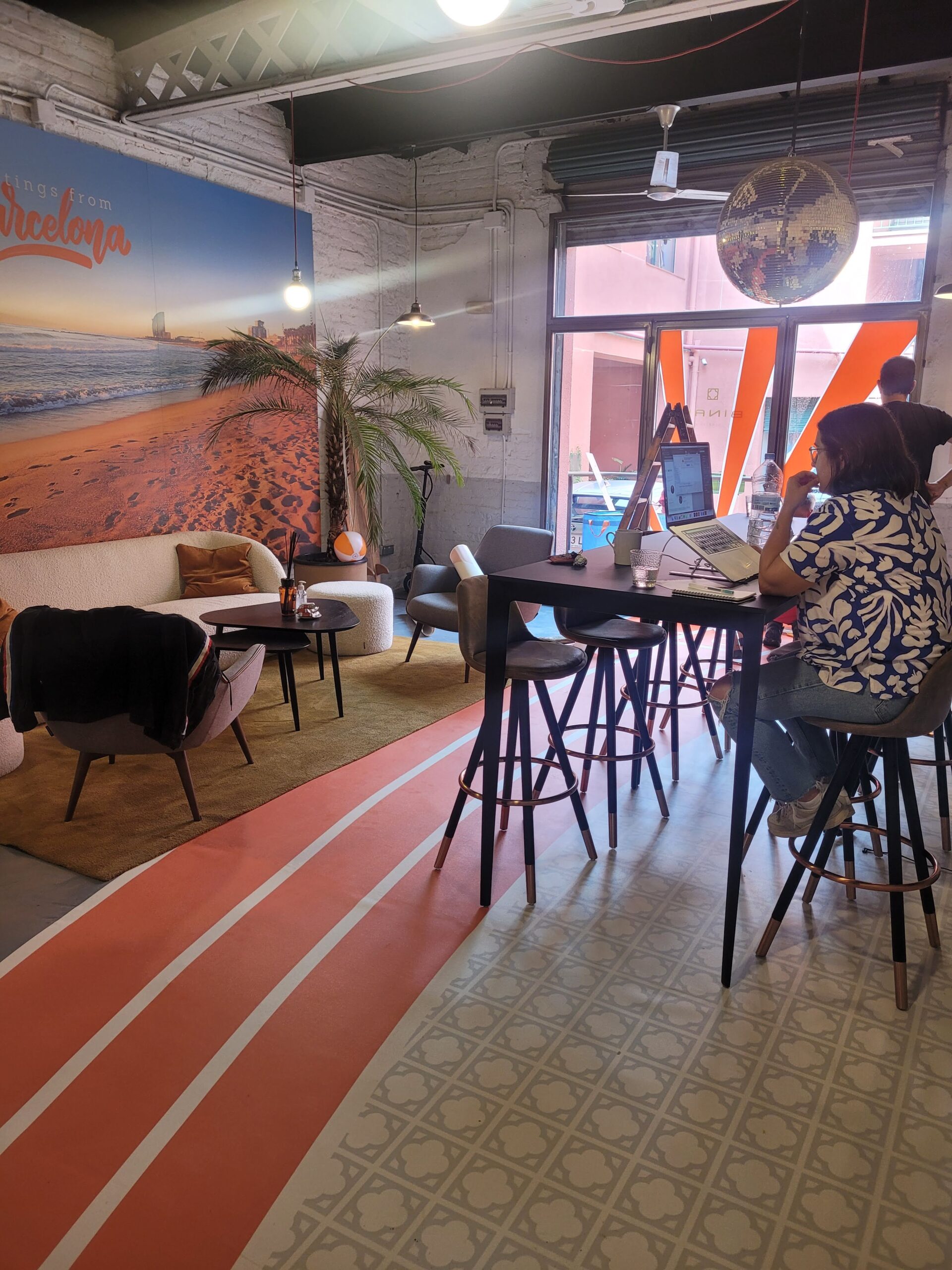 Binar-MKT-suite-running-track